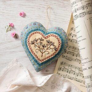Corinne Lapierre Felt Embroidered Heart Craft Kit 1024x1024